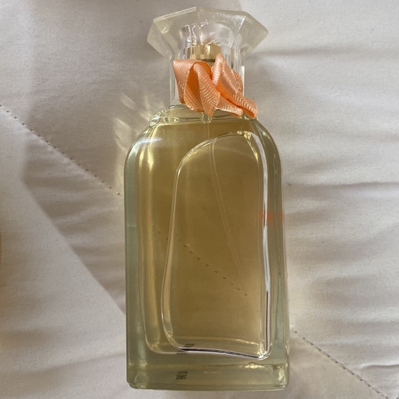Fragrances - Picture 5 of 7